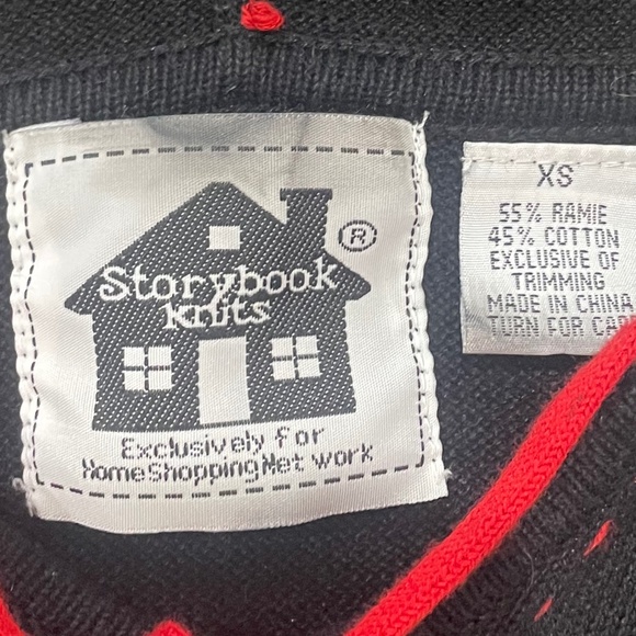 Storybook Knits Northern Friends Husky Samoyed XS S Black and Red Sweater Hoodie - Picture 2 of 7